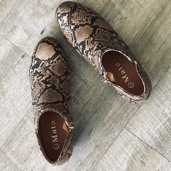 Mata Python Snakeprint Animal Print Heeled Bootie - Picture 7 of 8